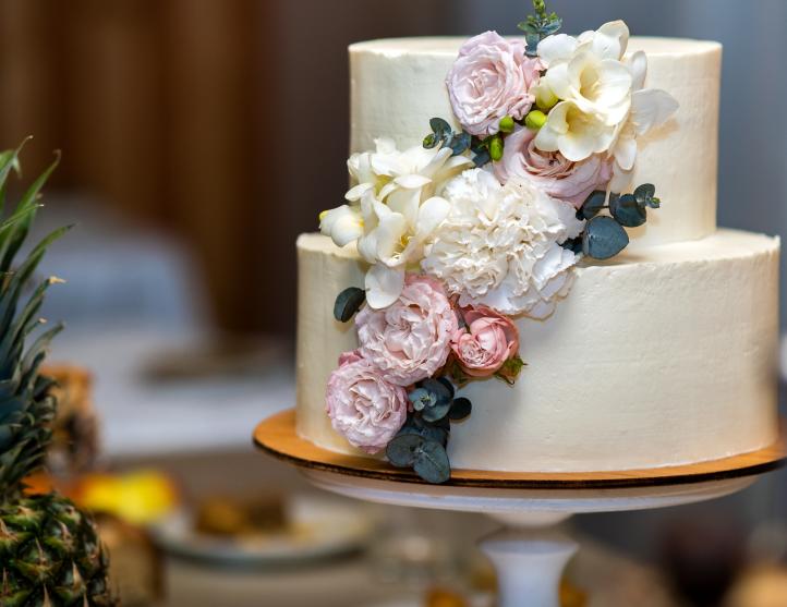 WEDDING CAKE TASTING